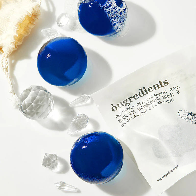 Ongredients - Butterfly Pea Cleansing Ball (110 g) – Savon Nettoyant Visage Éclat